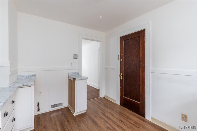 Foto del edificio - 189 Hamilton Dr