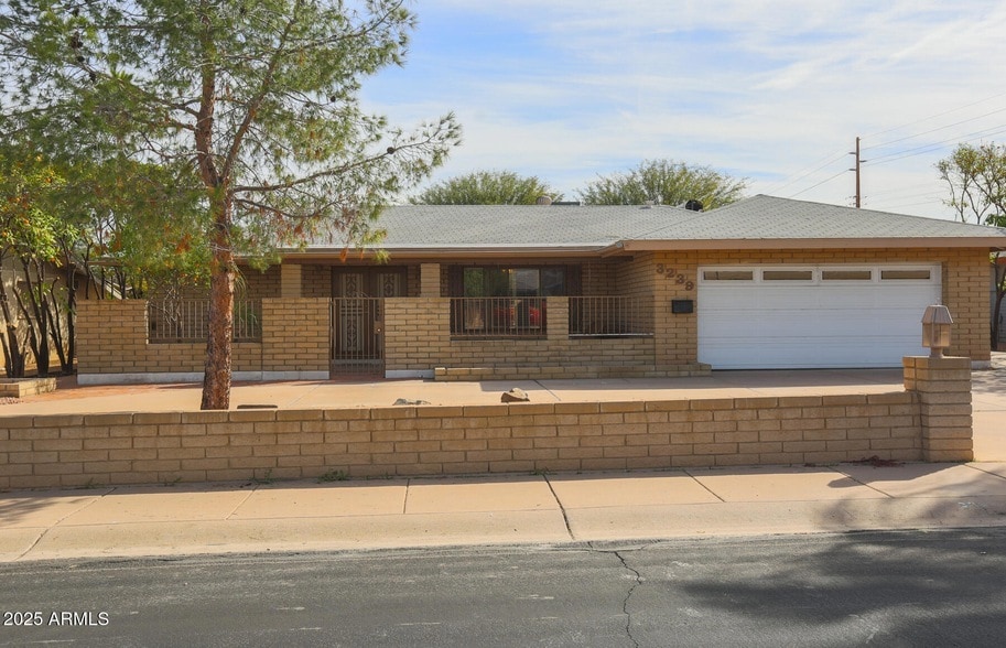 Foto principal - 3239 S Lebanon Ln