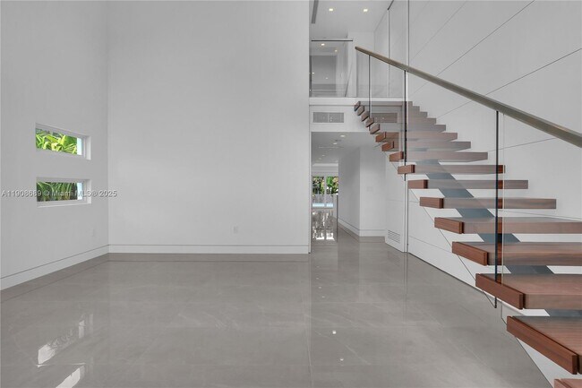 Foto del edificio - 1325 Bay Dr