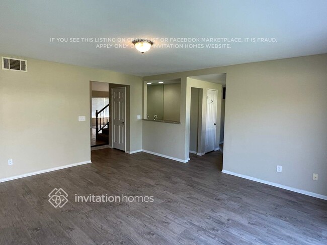Foto del edificio - 41234 Almond Ave