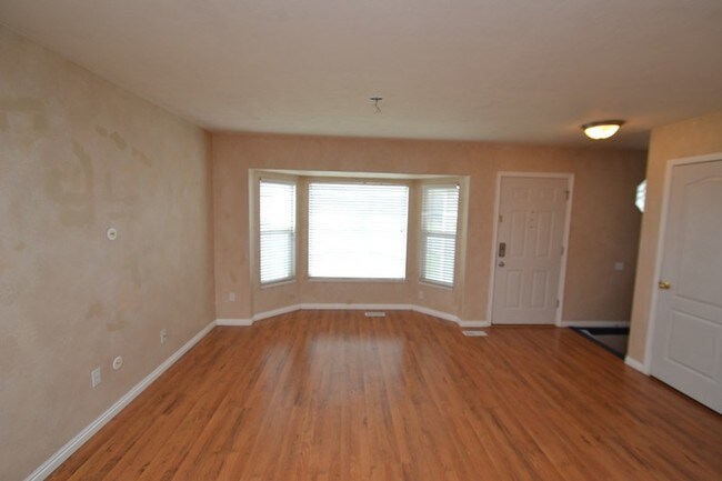 Building Photo - 4854 Aerie Hill Dr