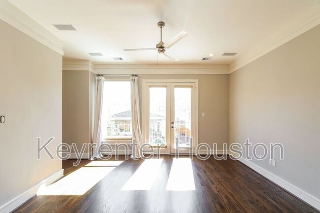 Foto del edificio - 4313 Floyd St