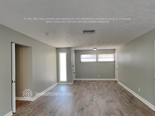 Foto del edificio - 4633 Waverly Ln