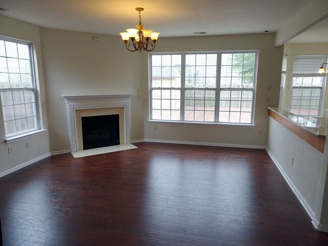 Foto del edificio - 5529 Samuelson Ct