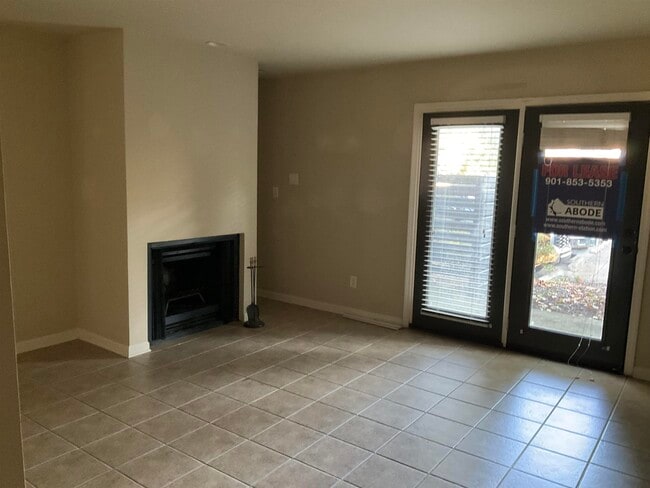 Building Photo - 1828 Eagle Branch Cove
