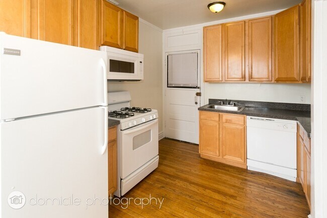 Building Photo - 4803 N Fairfield Ave