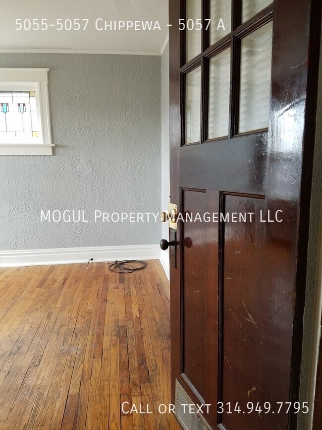 Foto del edificio - 5055-5057 Chippewa-5057 A