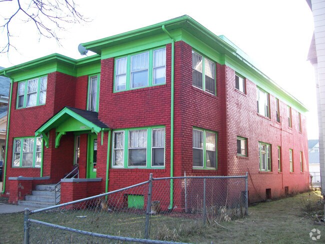 Building Photo - 3228 Elliot Ave