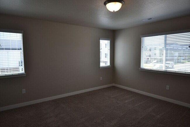 Building Photo - 4235 W Yuba Park Ct