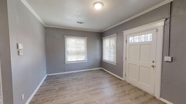 Foto del edificio - Coming Soon! Charming Cottage for Lease in Downtown Riverside, California!