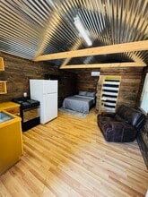 Building Photo - 604 Blueberry Ln