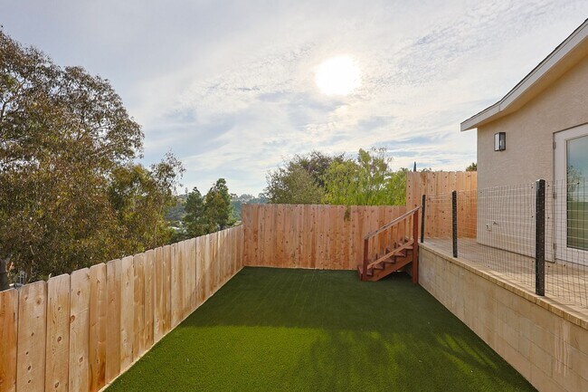 Foto del edificio - ***New Construction 3 Bedroom in University City***