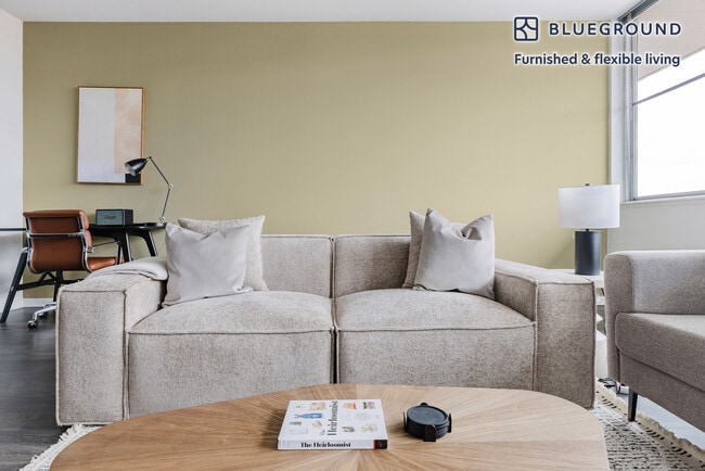 Building Photo - 901 S Ashland Ave