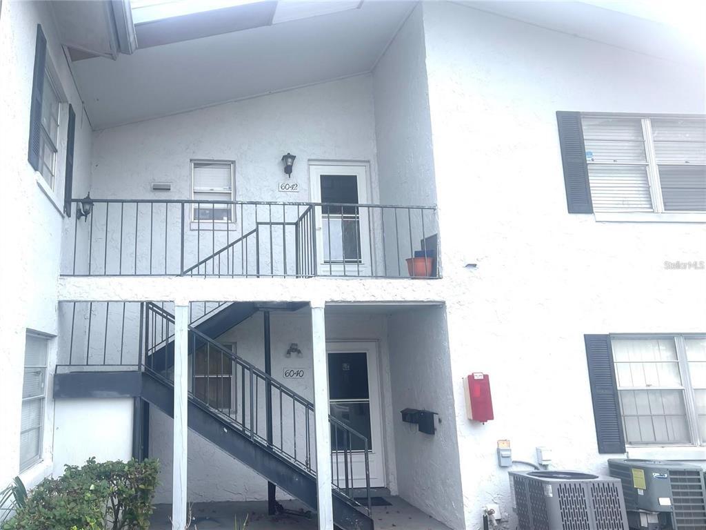 Foto principal - 6042 Amberly Ave