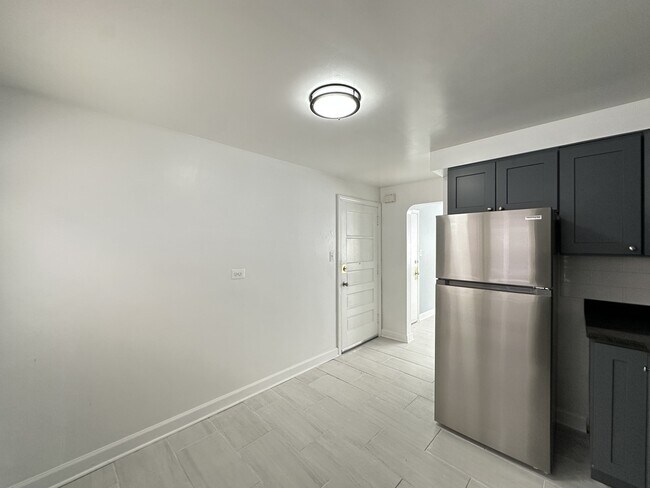 Foto del edificio - 6721 N California Ave