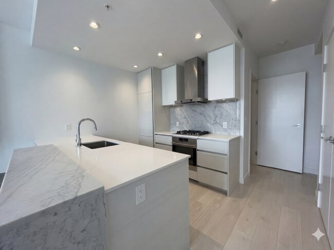 Building Photo - 1 bedroom in Burnaby BC V5H 0H3