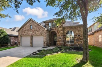 Building Photo - 8740 Dayton Dr
