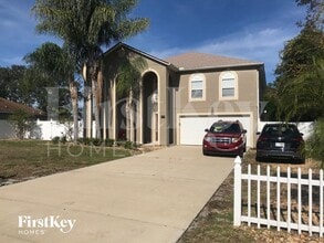 Building Photo - 2458 Arslan St