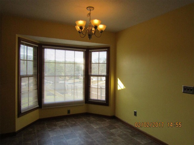 Building Photo - 117 Fieldbrook Dr