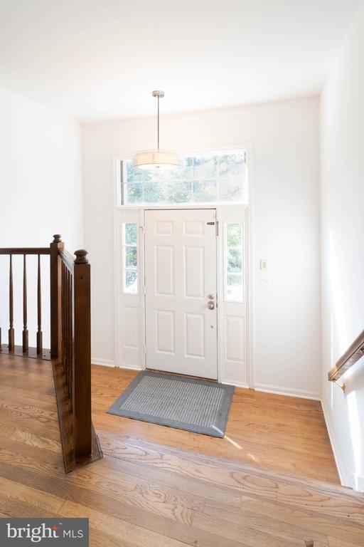 Building Photo - 3244 Titanic Dr