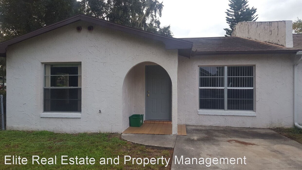 Foto principal - 3 br, 2 bath House - 901 Royal Oak Ct