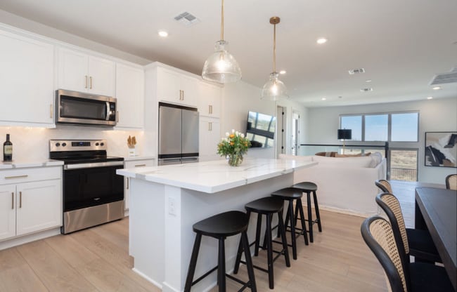 Building Photo - 2121 W Sonoran Desert Dr