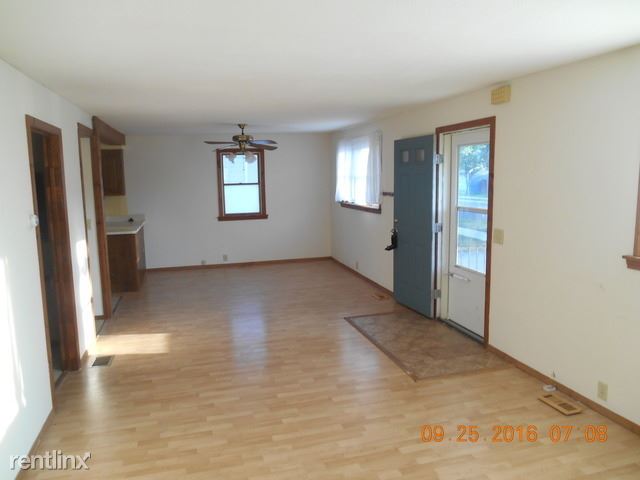 Building Photo - 109 S Jackson St