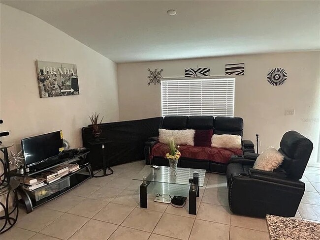 Building Photo - 4475 Casablanca Ave