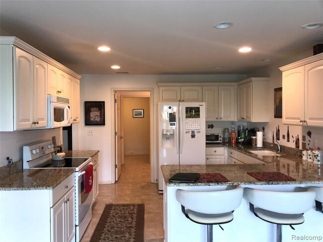 Building Photo - 14474 Shadywood Dr