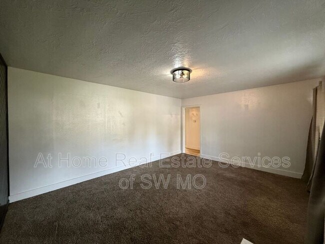 Building Photo - 1040 E Cherokee St