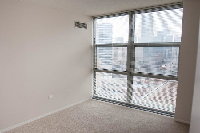 Foto del edificio - 200 N Jefferson St