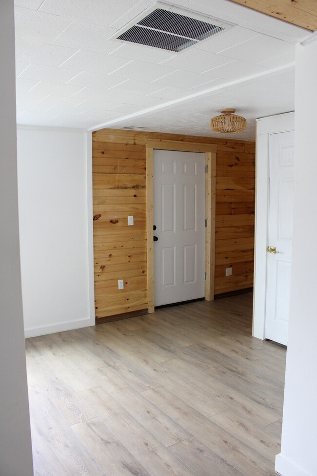 Foto del edificio - 842 Lloyd Ave