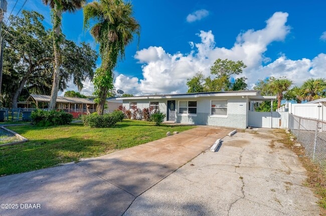 Foto del edificio - 416 Margie Ln