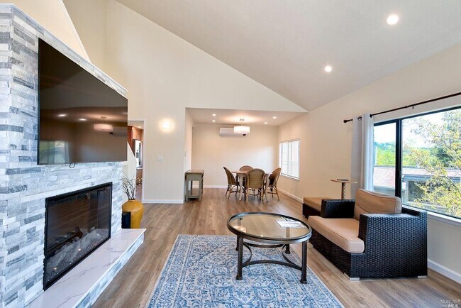 Building Photo - 71 Windstone Dr
