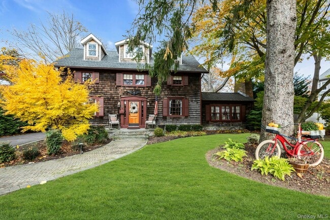 Building Photo - 105 Academy St