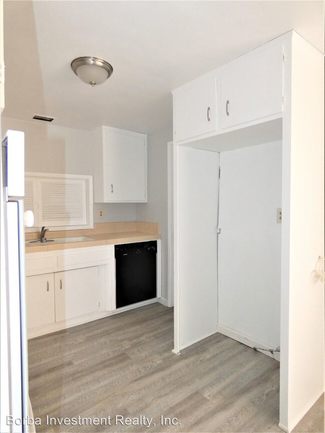 Building Photo - 3 br, 2 bath House - 1528 W. 212th St.