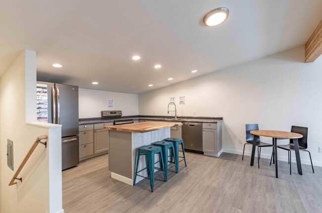 Foto del edificio - 314 S Asbury St