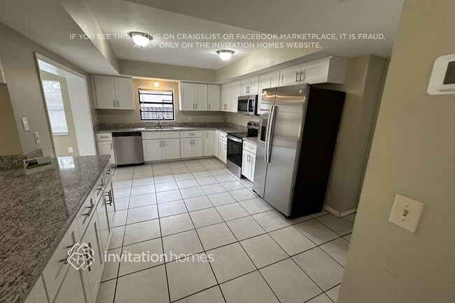 Foto del edificio - 4129 Yellowwood Dr
