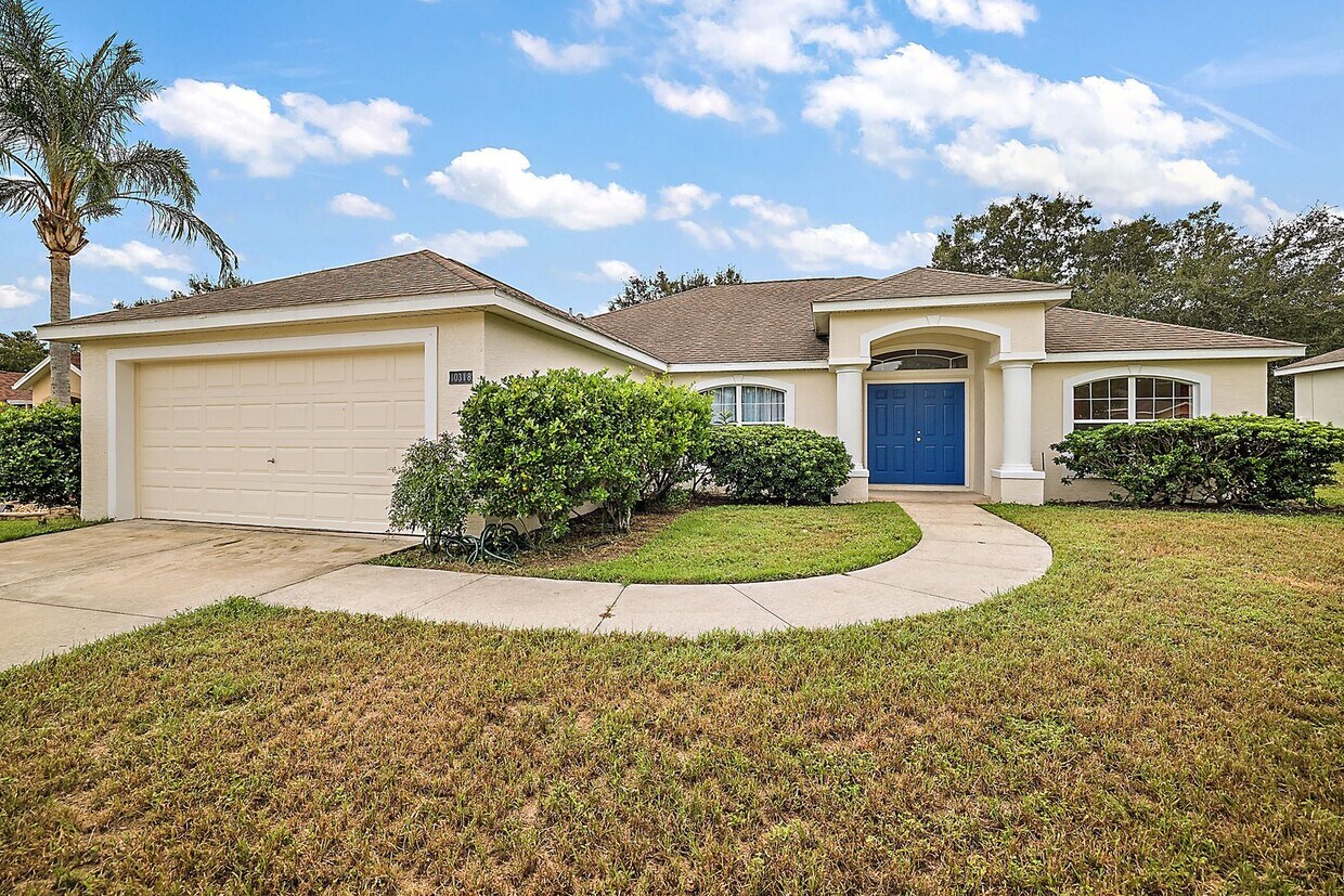 Primary Photo - 3 bed, 2 bath 2 car garage w/ bonus room