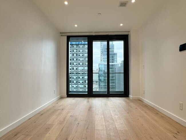 Foto del edificio - 4262 Hunter St