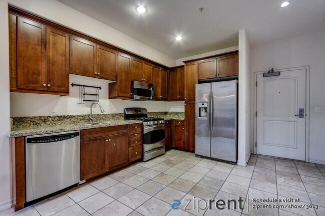 Foto del edificio - 629 Traction Ave
