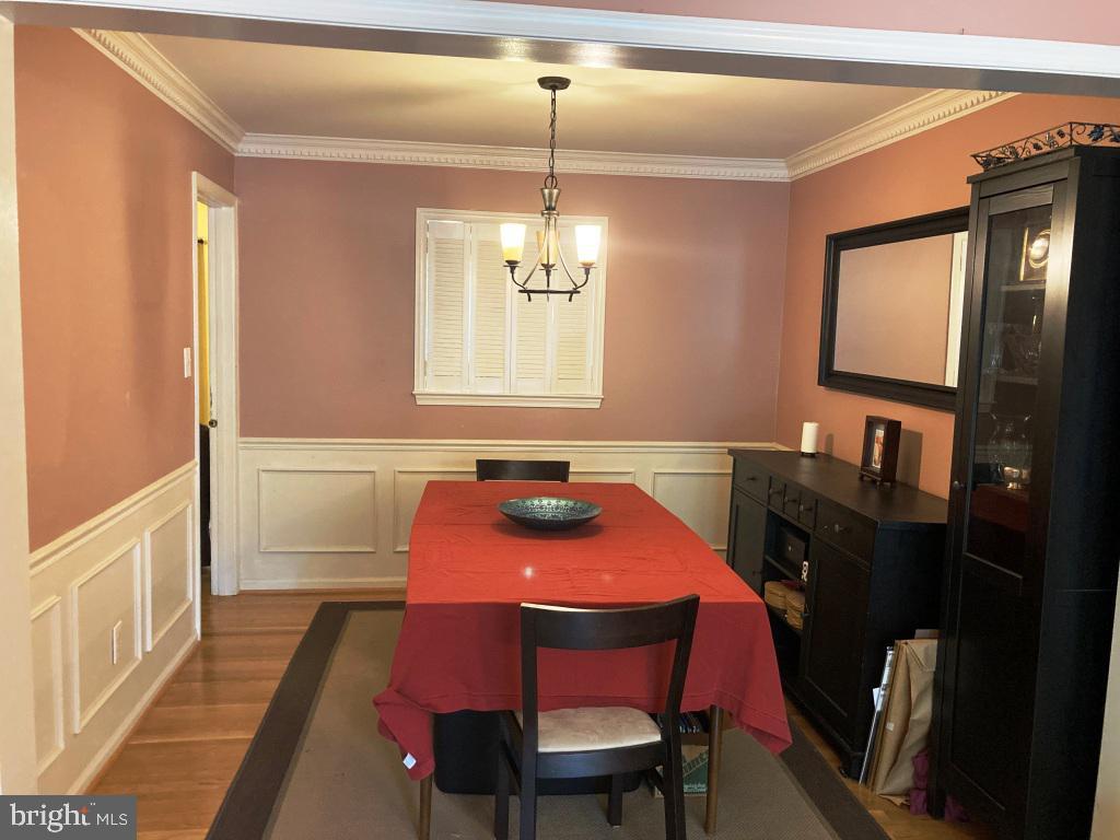 Foto principal - 1927 Hickory Hill Ln