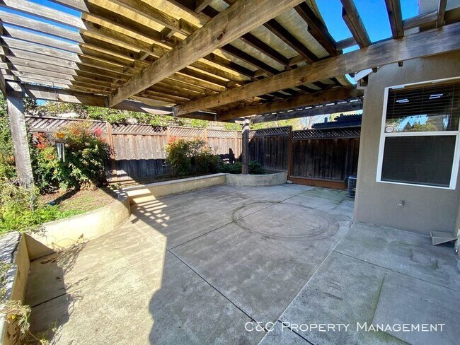 Building Photo - 17145 Rosemary Cir