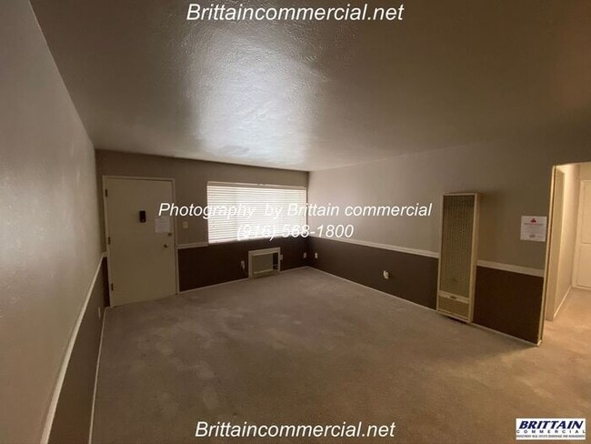 Building Photo - 1422 Sutterville Rd