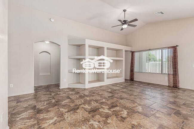 Foto del edificio - 11246 W Chase Dr