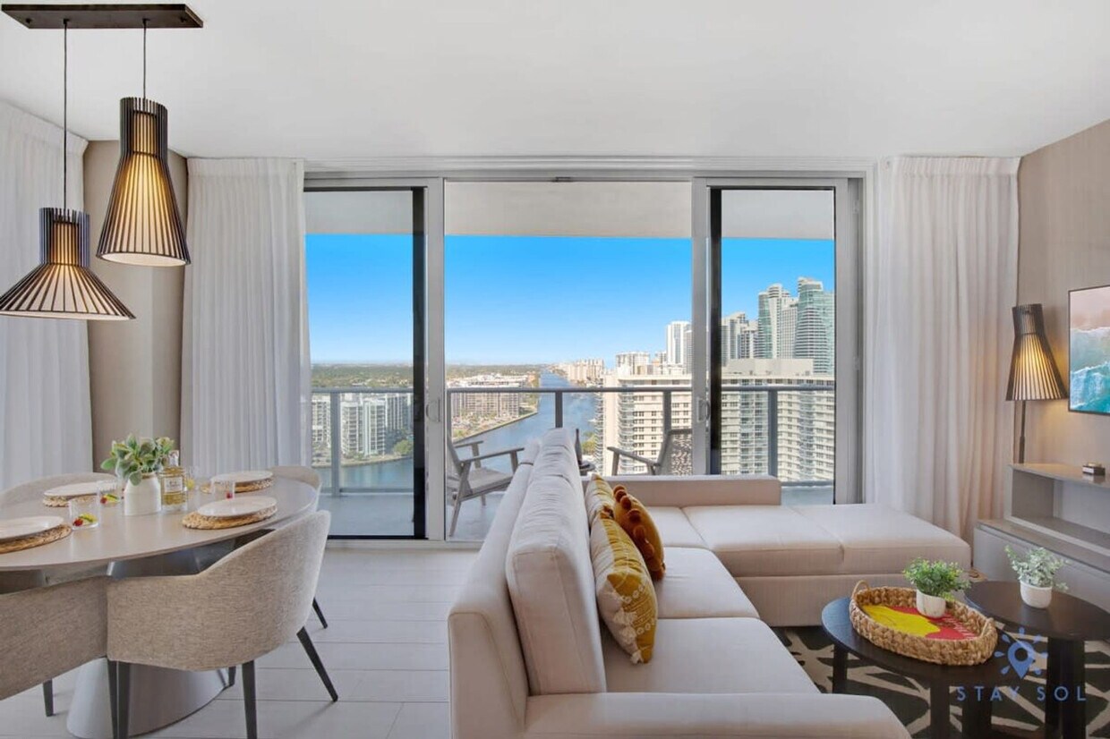 Foto principal - 4010 S Ocean Dr