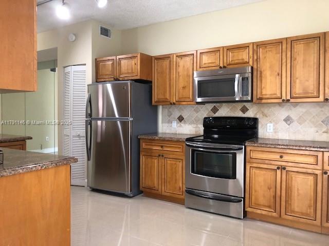 Foto del edificio - 14923 SW 15th St