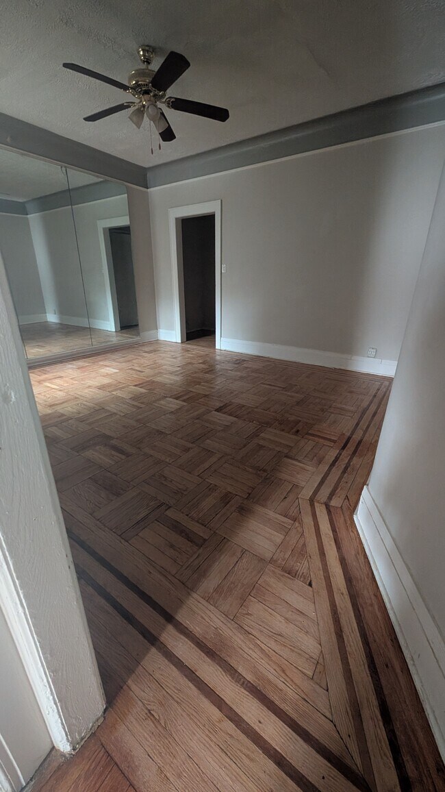 Foto del edificio - 7411 Boulevard East