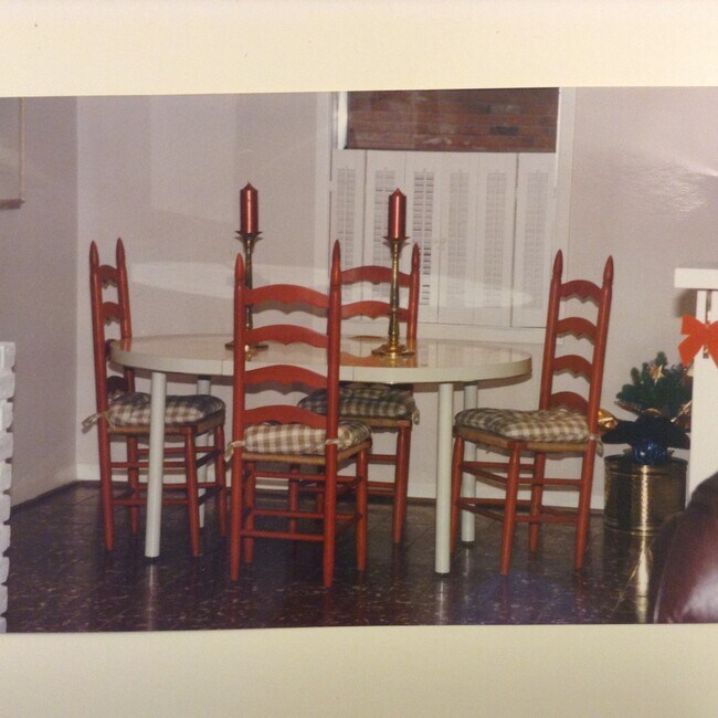 Breakfast area - 4826 Waynesboro Dr
