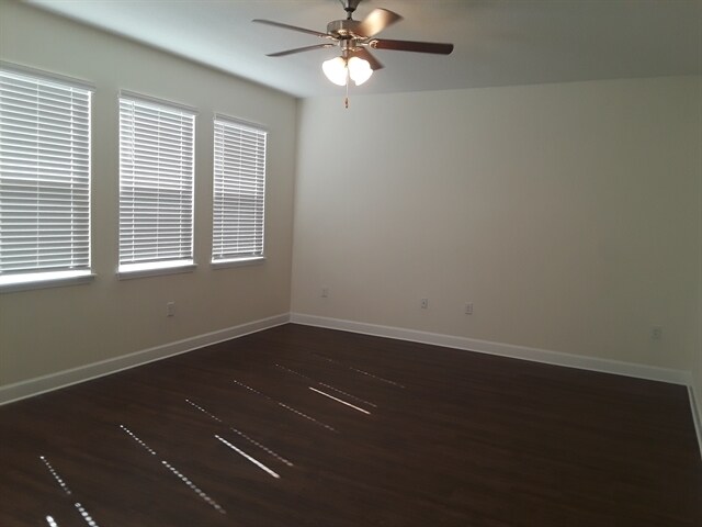 Building Photo - 507 Pine Terrace Drive